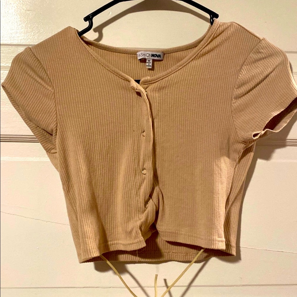 Fashion nova crop top